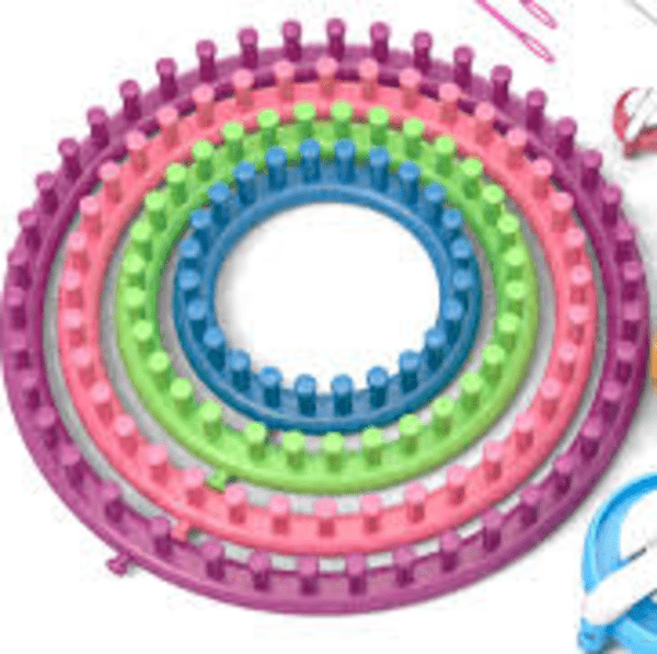 Knitting on the Knitting Loom Rockville Centre UFSD